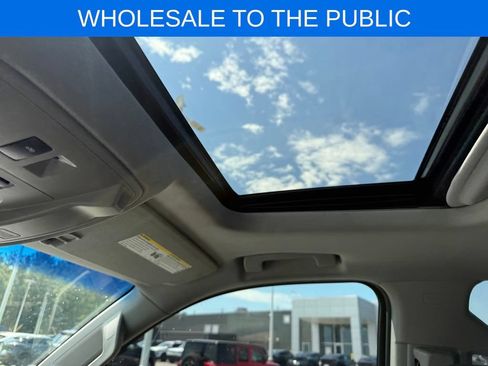 Used 2015 Chevrolet Tahoe LTZ AWD/4WD image 11