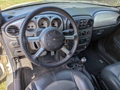 Used 2005 Chrysler PT Cruiser GT FWD image 16