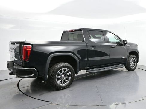 Used 2024 GMC Sierra 1500 AT4 w/ Technology Package AWD/4WD image 7