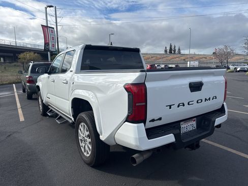 Certified 2024 Toyota Tacoma SR5 image 4