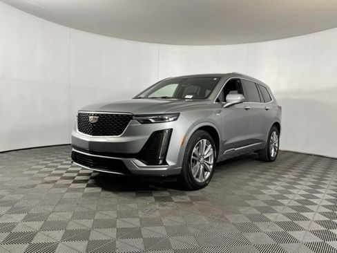 Used 2024 Cadillac XT6 Premium Luxury image 3