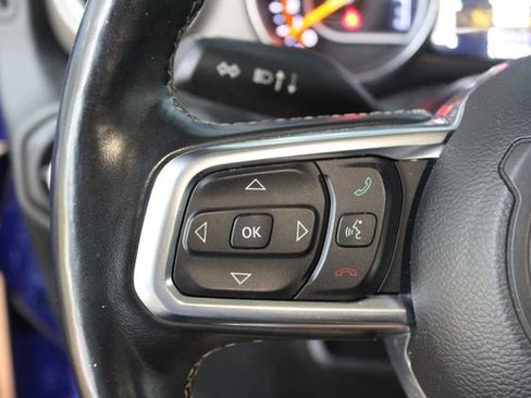 Used 2019 Jeep Wrangler Unlimited Sahara w/ Uconnect 4C Nav & Sound Group AWD/4WD image 16