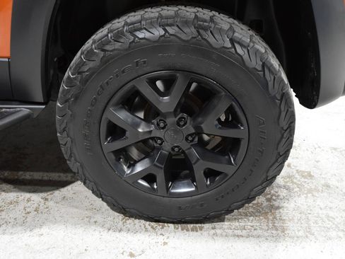 Used 2015 Jeep Cherokee Trailhawk w/ Comfort/Convenience Group AWD/4WD image 65