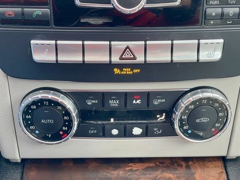 Used 2012 Mercedes-Benz C 300 4MATIC Sedan image 25