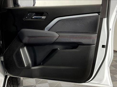 Used 2025 Chevrolet Colorado Z71 image 25