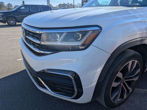 Used 2021 Volkswagen Atlas SEL R-Line image 2