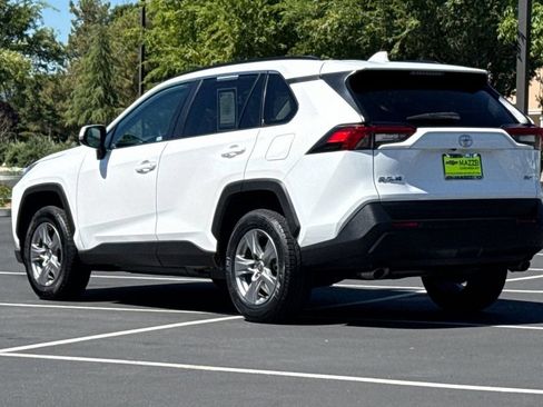 Used 2024 Toyota RAV4 XLE FWD image 3