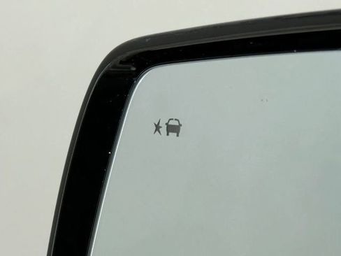 Used 2019 Chevrolet Traverse RS image 11