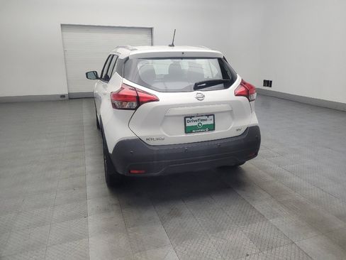 Used 2020 Nissan Kicks SV image 6