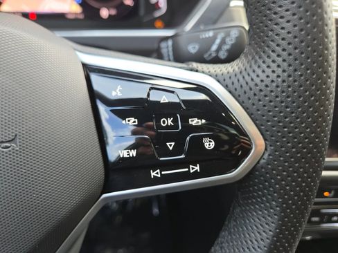 Used 2022 Volkswagen Tiguan SEL R-Line AWD/4WD image 24