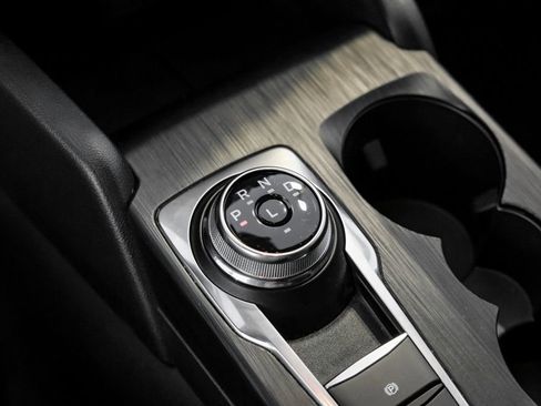 Used 2025 Ford Escape ST-Line image 18