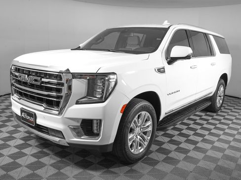Used 2022 GMC Yukon XL SLT w/ SLT Luxury Package AWD/4WD image 7