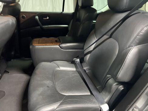 Used 2023 Nissan Armada SL w/ Captain's Chairs Package image 18