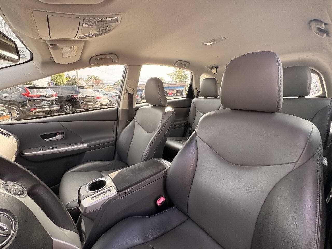 Used 2012 Toyota Prius V Five FWD image 15