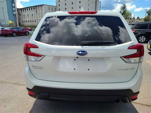 Used 2022 Subaru Forester image 8