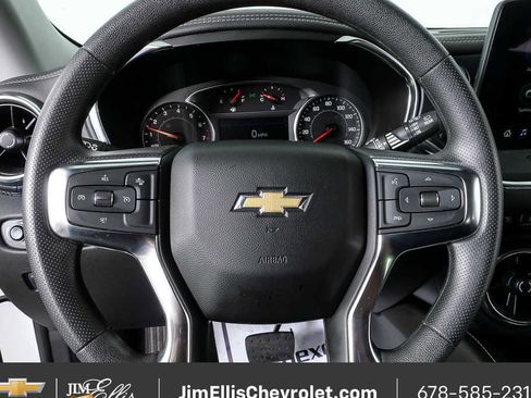 Used 2025 Chevrolet Blazer LT image 8