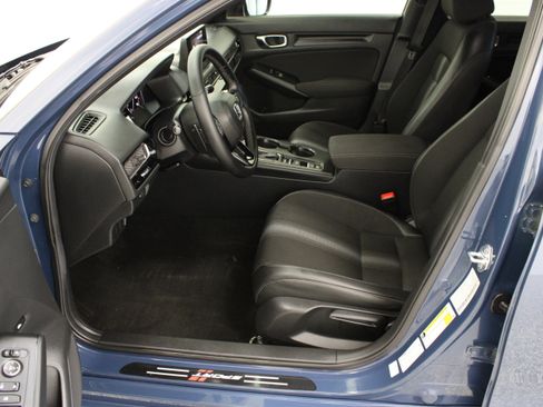Used 2025 Honda Civic Sport image 14