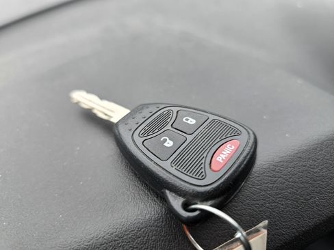 Used 2014 Jeep Compass Sport image 20