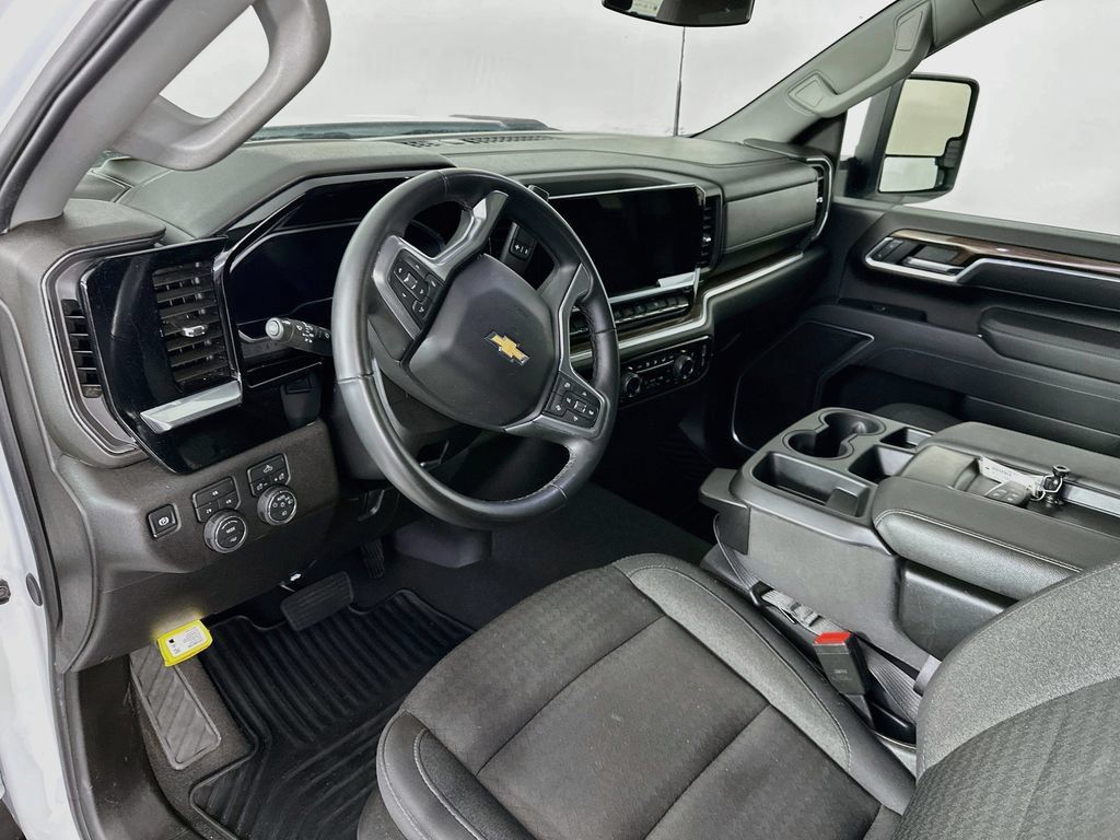 Used 2025 Chevrolet Silverado 2500 LT w/ Convenience Package AWD/4WD image 30