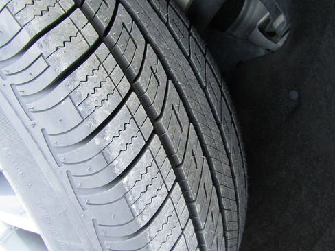 Used 2018 Jeep Grand Cherokee Limited image 30