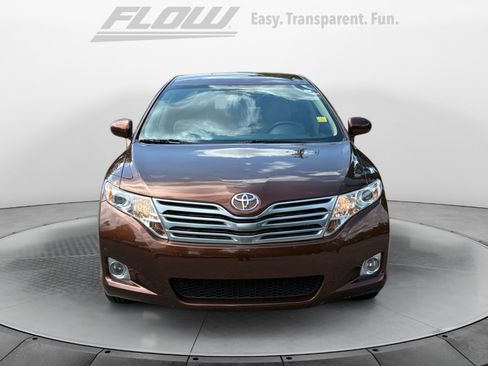 Used 2012 Toyota Venza LE FWD image 3