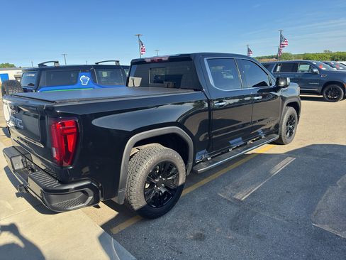 Used 2023 GMC Sierra 1500 Denali AWD/4WD image 4