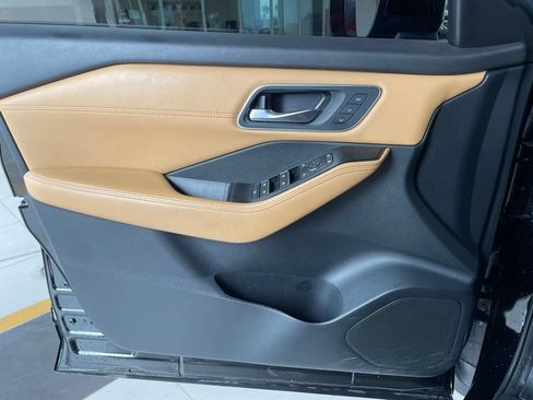 Certified 2023 Nissan Rogue Platinum FWD image 10