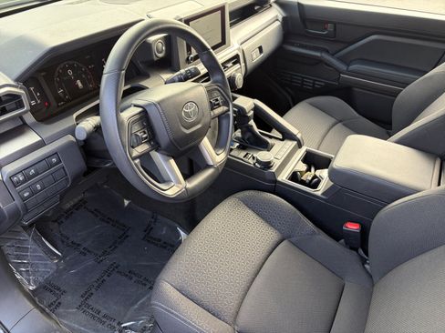 Certified 2025 Toyota 4Runner SR5 AWD/4WD image 10