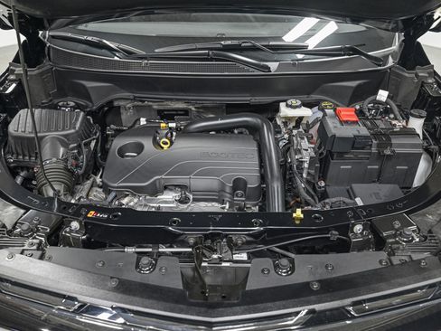 Used 2025 Chevrolet Equinox LT w/ Convenience Package II image 11