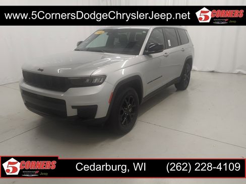 Used 2024 Jeep Grand Cherokee L Laredo image 1