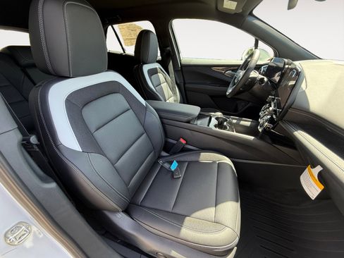 New 2026 Chevrolet Blazer EV LT FWD image 19