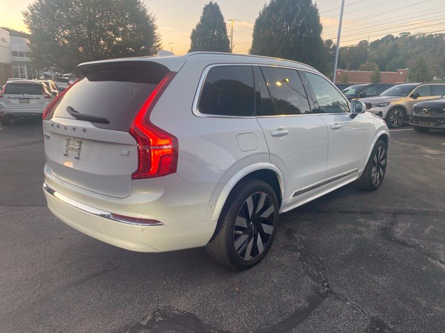 Used 2024 Volvo XC90 T8 Ultimate AWD/4WD image 5