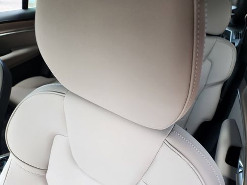 New 2026 Volvo XC90 B6 Plus w/ Protection Package Premier AWD/4WD image 6