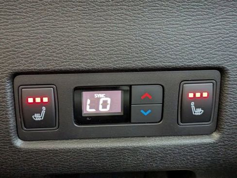 New 2026 Mitsubishi Outlander SEL image 16