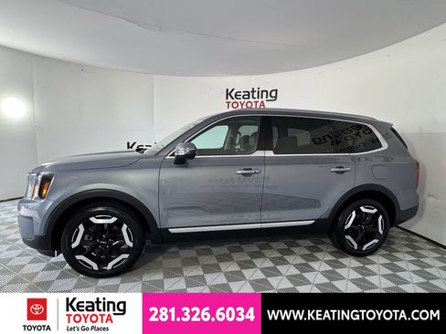 Used 2025 Kia Telluride S AWD/4WD image 8
