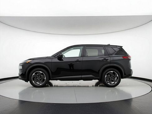 Used 2025 Nissan Rogue SV image 3