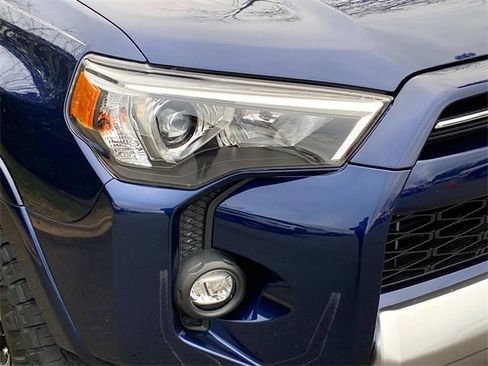 Used 2023 Toyota 4Runner TRD Off-Road Premium image 4