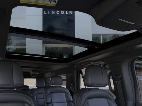 New 2025 Lincoln Navigator L Reserve w/ Jet Appearance Package image 22