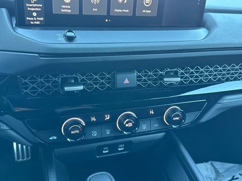 Used 2024 Honda Accord Sport image 11