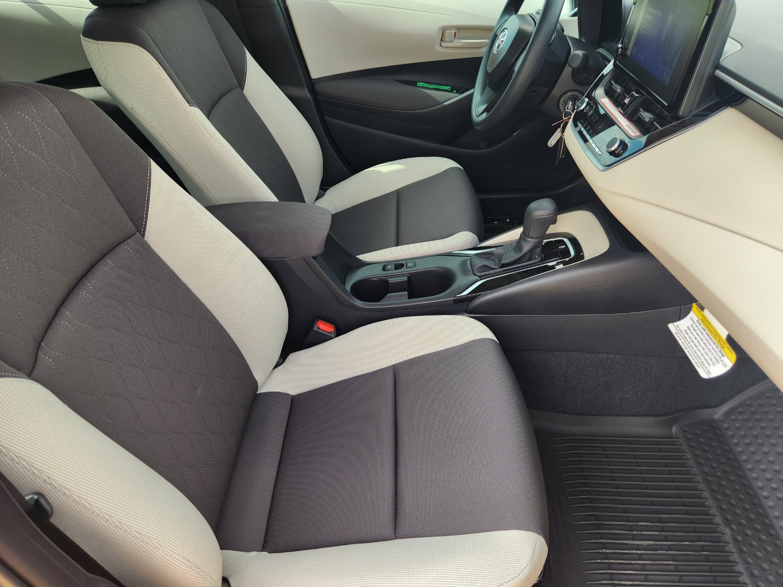 New 2027 Toyota Corolla LE FWD image 13