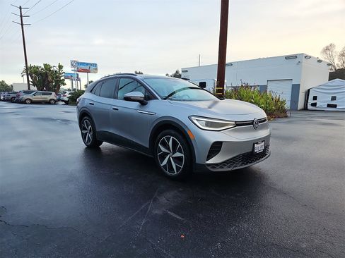 Used 2023 Volkswagen ID.4 Pro S image 3