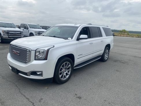 Used 2017 GMC Yukon XL Denali w/ Open Road Package image 3