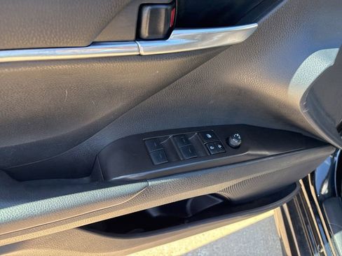 Used 2024 Toyota Camry SE FWD image 12