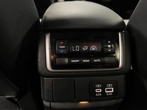 Used 2024 Subaru Ascent Onyx Edition AWD/4WD image 15