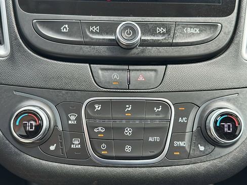 Used 2024 Chevrolet Malibu LT FWD image 26