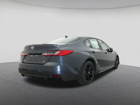 New 2026 Toyota Camry SE image 24