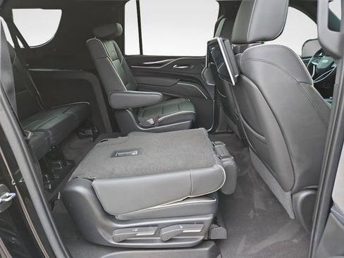 Used 2022 Cadillac Escalade ESV Sport w/ Touring Package AWD/4WD image 38