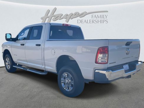 Used 2024 RAM 2500 Big Horn w/ Bed Utility Group image 32