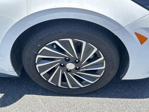 Used 2021 Hyundai Sonata Limited FWD image 12