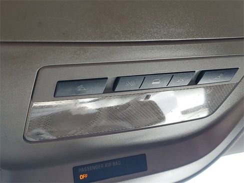 Used 2016 GMC Canyon SLE w/ SLE Convenience Package image 29